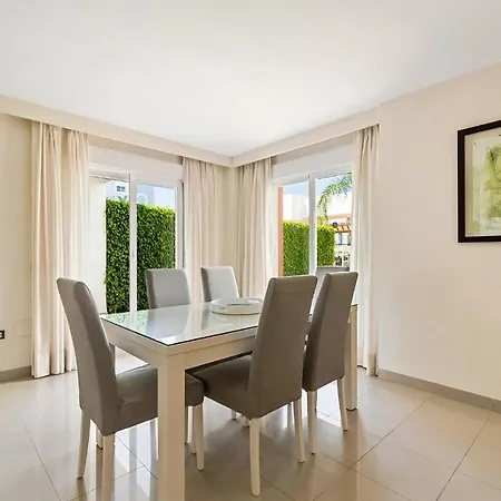 2 Bedroom Beautiful In *